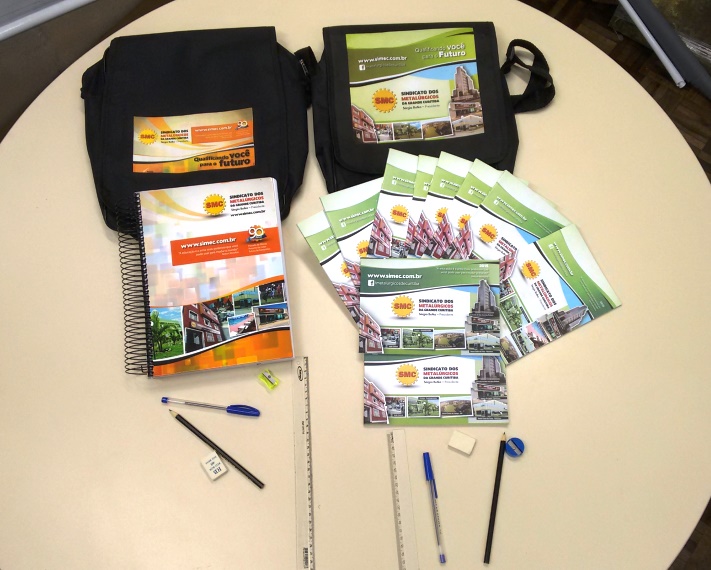 Sindicato começa a distribuir kits escolares no dia 30